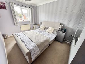 Bedroom- click for photo gallery